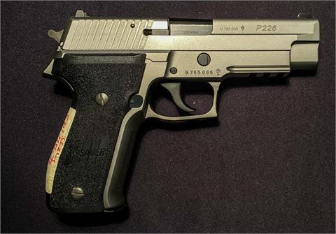 SIG Sauer P226, 9mm Luger, #U765006, § B (W 2291-16)