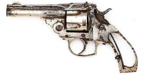 Revolver of unknown manufacturer, unable to fire, cal. 320 Short #without number § B (S161380)